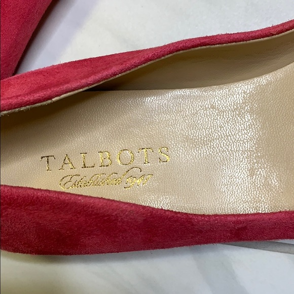 Beautiful TALBOTS Flats - Picture 8 of 8
